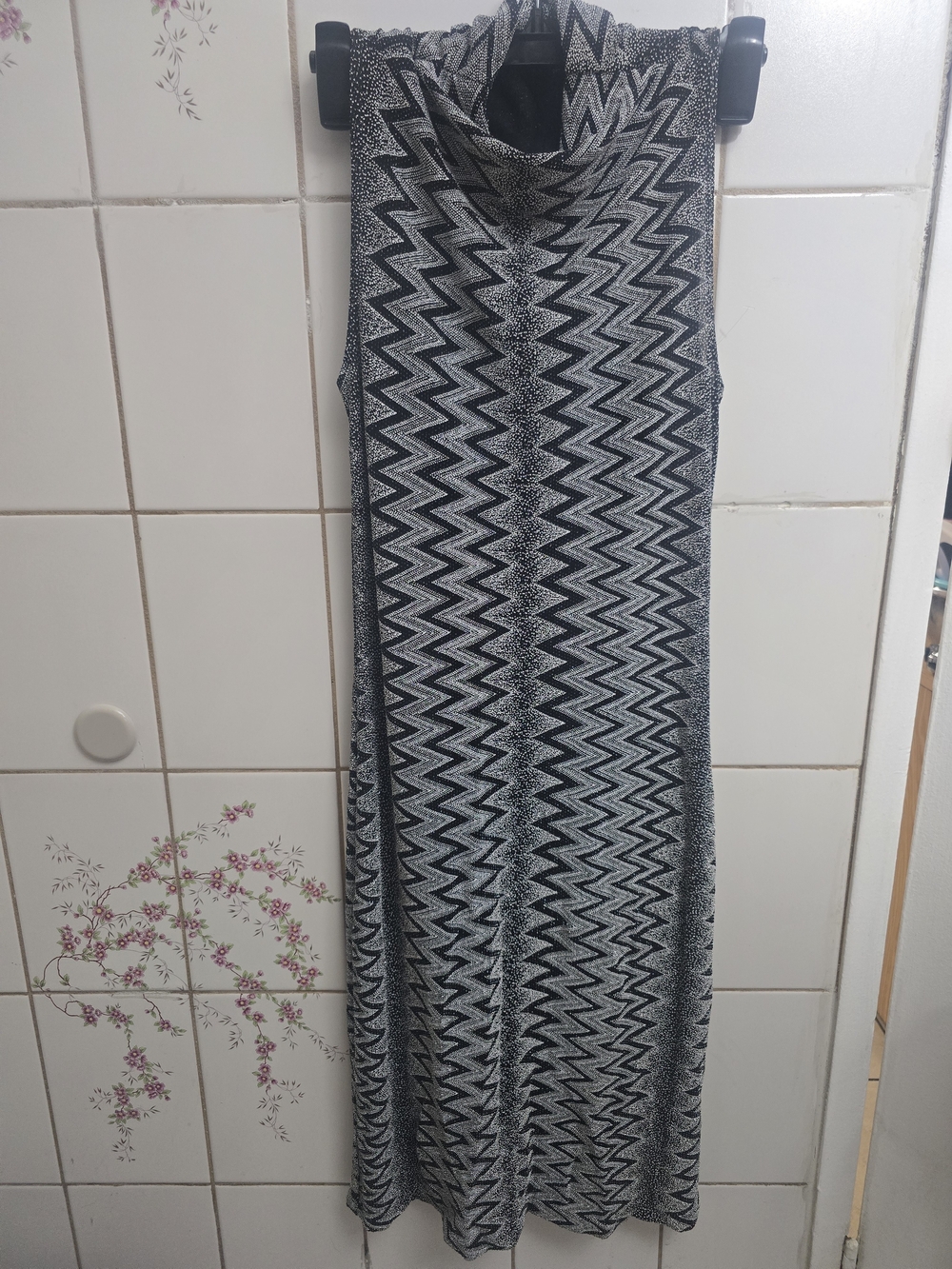 Black & White Zigzag Maxi Dress